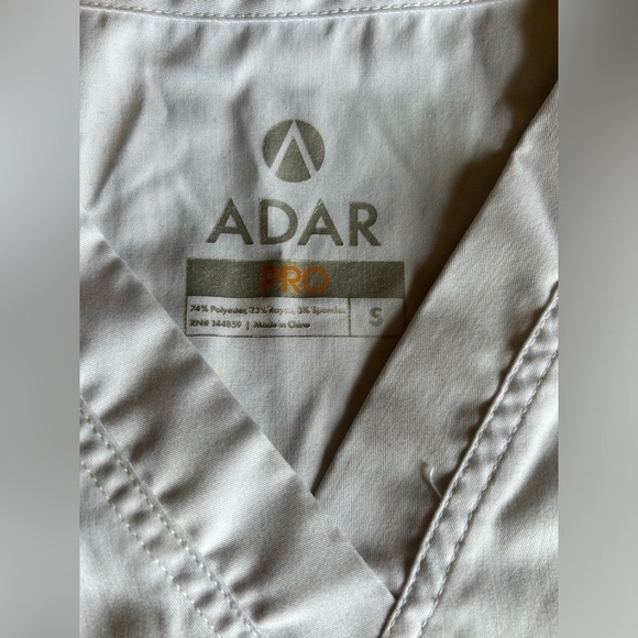 S/P - ⚡️Bundle⚡️ Adar Scrub Tops - Picture 4 of 6